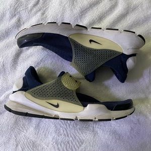 Nike Sock Dart Men’s Shoe Size 12